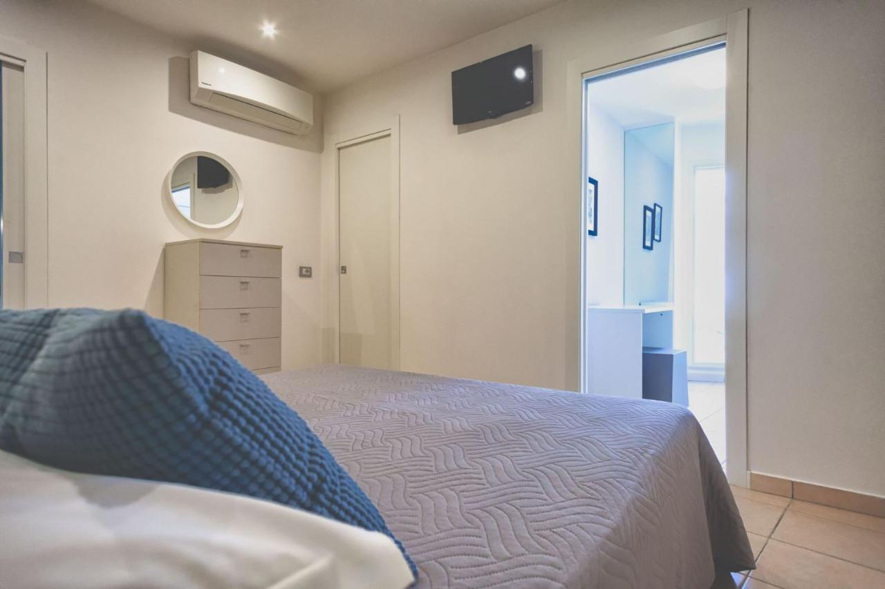 Residenza Alma Aparthotel Riccione Bagian luar foto